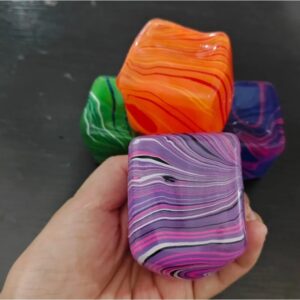 Cube anti-stress en gel marbré